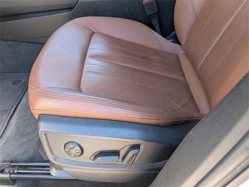 Used 2022 Audi Q5 2.0T Premium w/ Convenience Package image 20