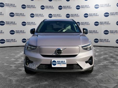 New 2026 Volvo EX40 Plus w/ Climate Package image 8