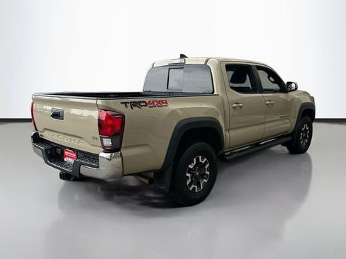 Used 2019 Toyota Tacoma TRD Off-Road AWD/4WD image 6