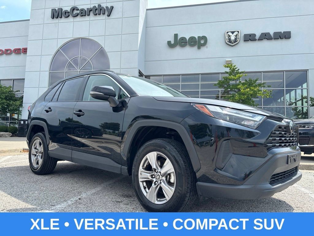 Used 2025 Toyota RAV4 XLE FWD image 1