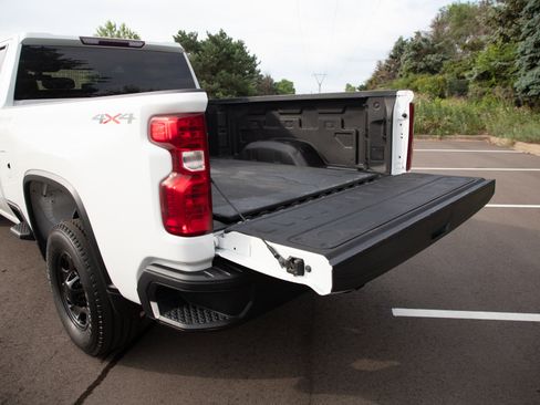 Used 2021 Chevrolet Silverado 2500 W/T w/ WT Convenience Package AWD/4WD image 9