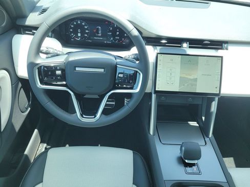 New 2026 Land Rover Discovery Sport Landmark AWD/4WD image 19