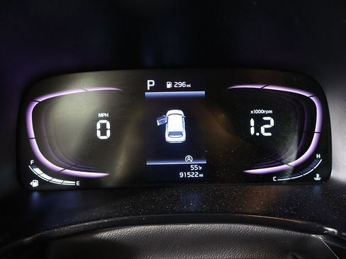 Used 2023 Kia Soul LX w/ Option Group 015 FWD image 34