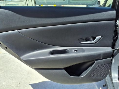 Used 2024 Hyundai Elantra SEL FWD image 16