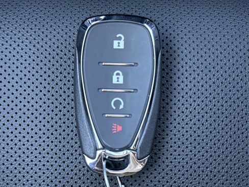 New 2026 Chevrolet Trax RS w/ Sunroof Package image 23