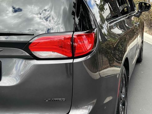 Used 2019 Chrysler Pacifica Limited w/ Advanced Safetytec Group FWD image 63