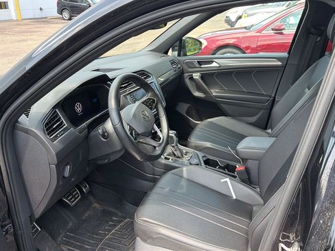 Used 2022 Volkswagen Tiguan SE R-Line AWD/4WD image 14