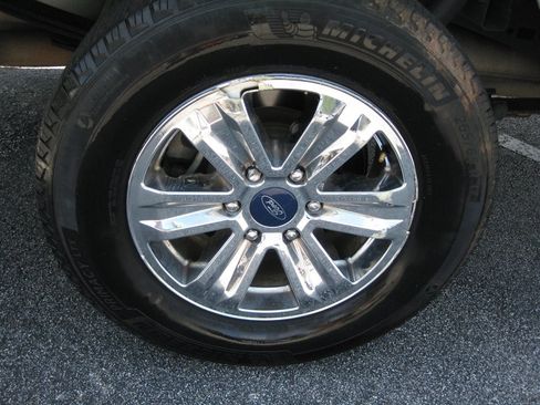 Used 2016 Ford F150 XLT RWD image 10