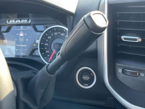 Used 2025 RAM 3500 Big Horn image 22