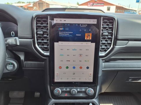 Used 2024 Ford Ranger Lariat w/ Trailer Tow Package image 19