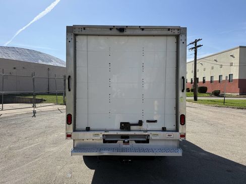 Used 2019 Ford Transit 350 156 DRW image 4