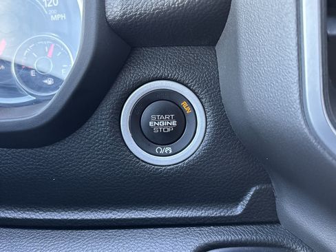 Certified 2022 RAM 1500 Big Horn AWD/4WD image 24