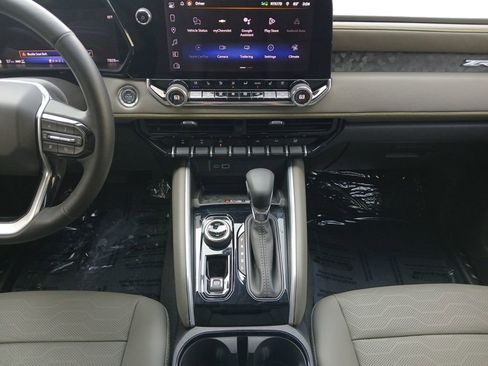 Used 2026 Chevrolet Colorado ZR2 w/ Technology Package image 3