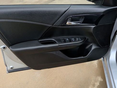 Used 2015 Honda Accord Sport image 10