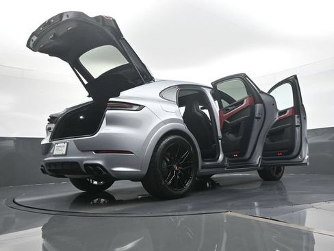 Certified 2025 Porsche Cayenne Coupe AWD/4WD image 27