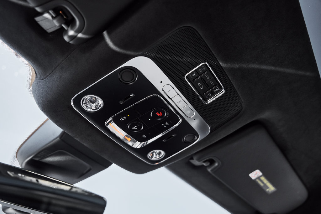 Used 2024 Bentley Flying Spur V8 AWD/4WD image 84