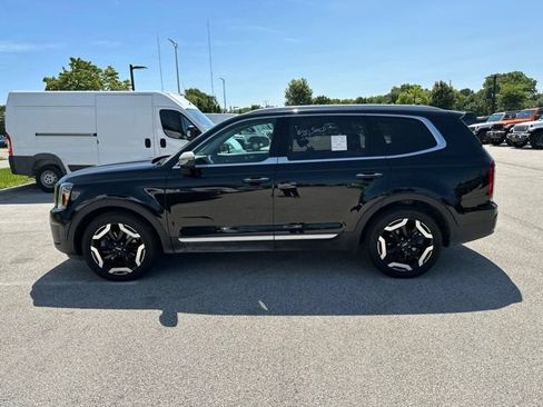Used 2025 Kia Telluride S AWD/4WD image 10