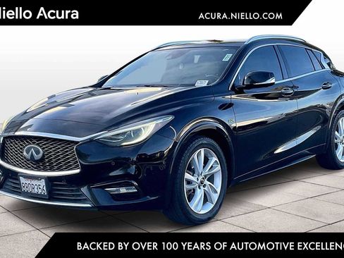 Used 2018 INFINITI QX30 Premium w/ Technology Package image 1