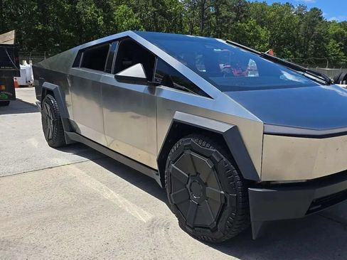 Used 2024 Tesla Cybertruck AWD Crew Cab image 1