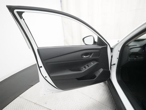 Certified 2023 Honda Accord EX image 27