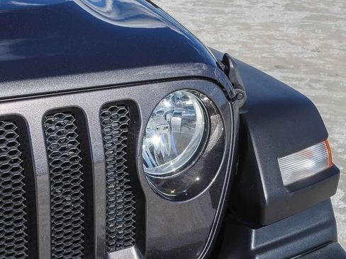 Used 2022 Jeep Wrangler Sport S image 11