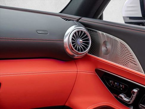 Certified 2023 Mercedes-Benz SL 43 AMG image 30