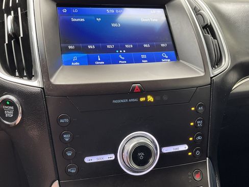 Used 2020 Ford Edge Titanium AWD/4WD image 17