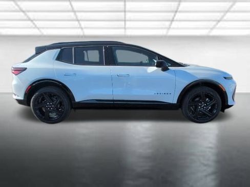 New 2026 Chevrolet Equinox EV RS image 32