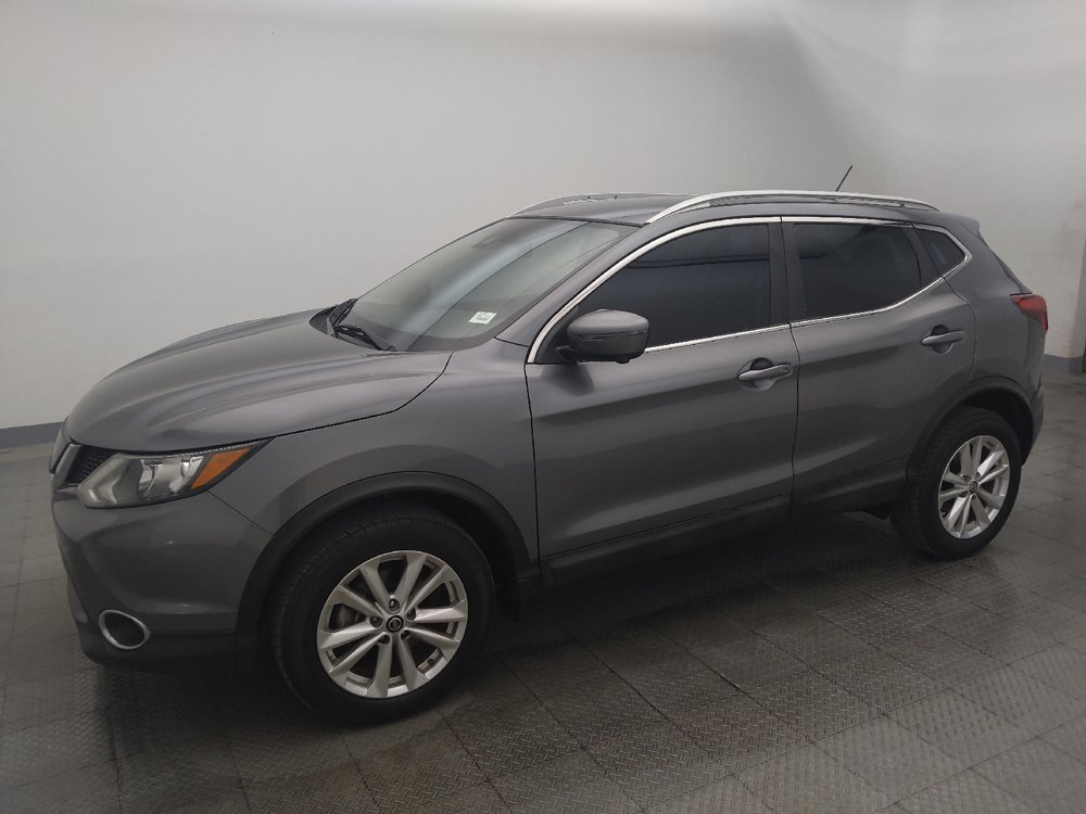 Used 2019 Nissan Rogue Sport SV w/ Technology Package FWD image 2