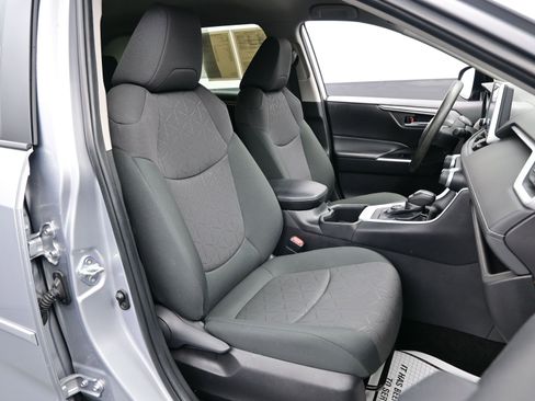 Used 2024 Toyota RAV4 XLE image 14