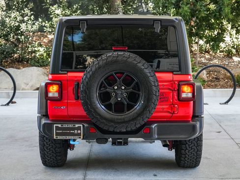 Used 2024 Jeep Wrangler Unlimited AWD/4WD image 5