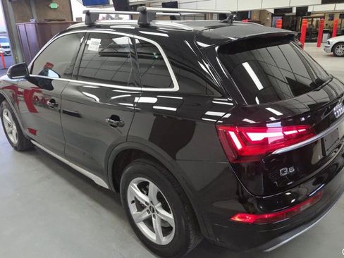 Used 2021 Audi Q5 2.0T Premium w/ Convenience Package AWD/4WD image 2