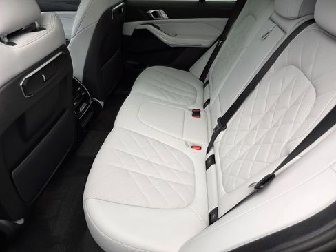 Used 2025 BMW X5 sDrive40i w/ Parking Assistance Package RWD image 14
