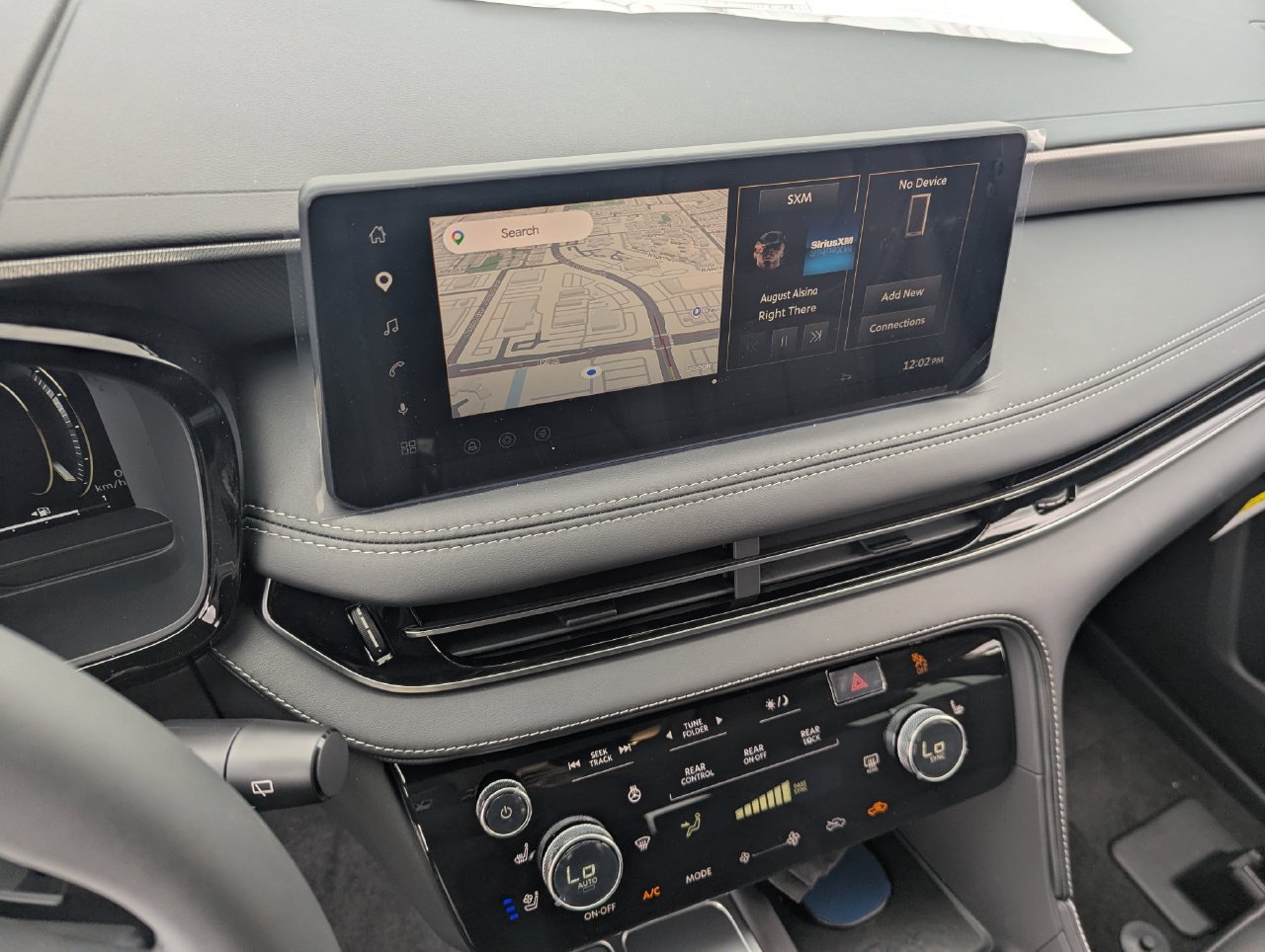 New 2027 INFINITI QX60 Luxe FWD image 18