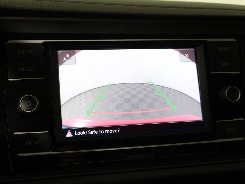 Used 2020 Volkswagen Jetta SE w/ SE Cold Weather Package FWD image 47