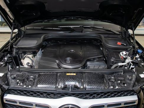 Certified 2022 Mercedes-Benz GLS 450 4MATIC image 5