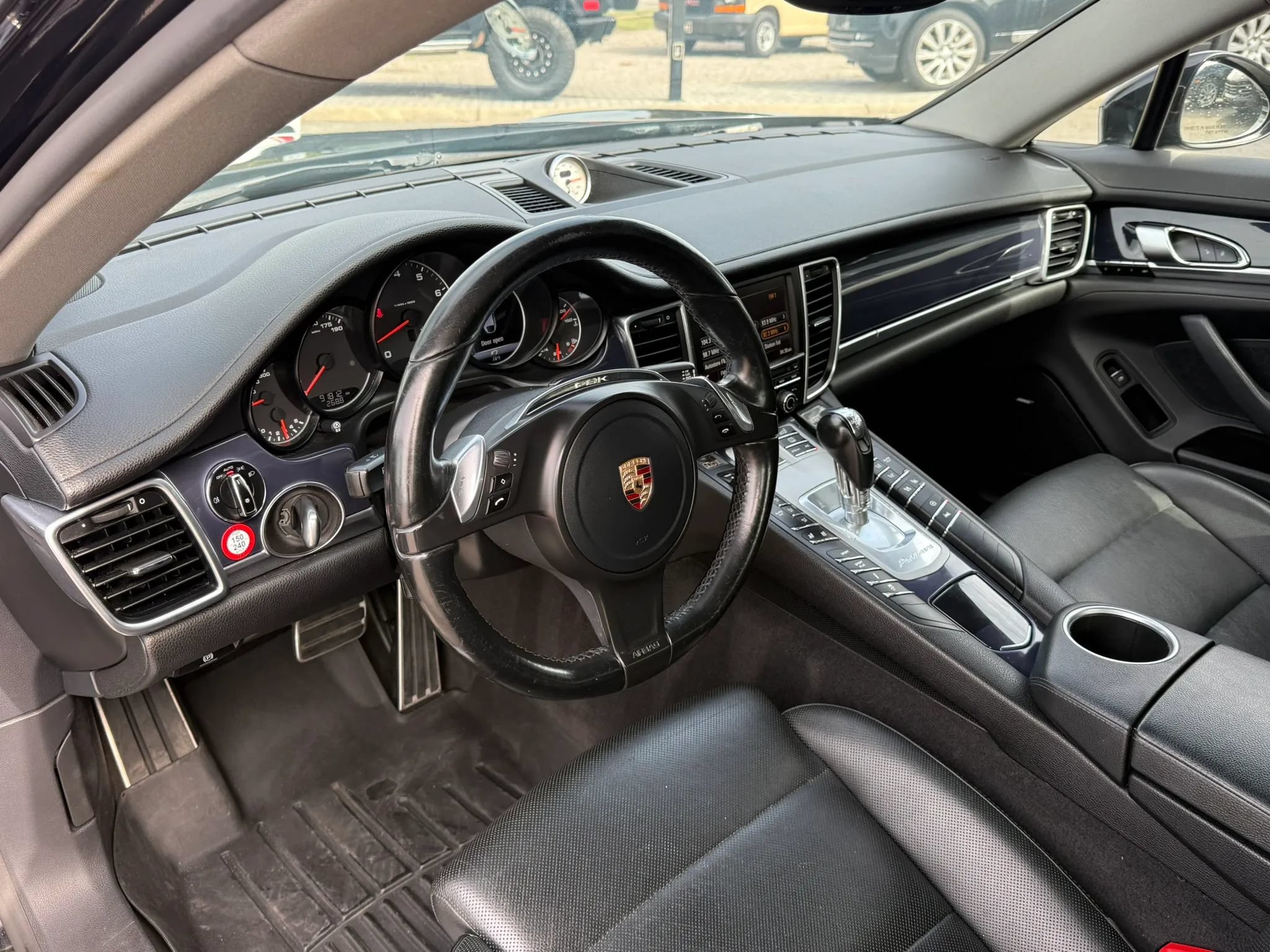 Used 2015 Porsche Panamera 4 AWD/4WD image 7