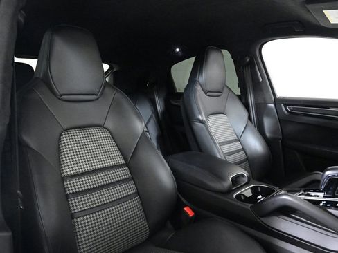 Certified 2023 Porsche Cayenne GTS image 18
