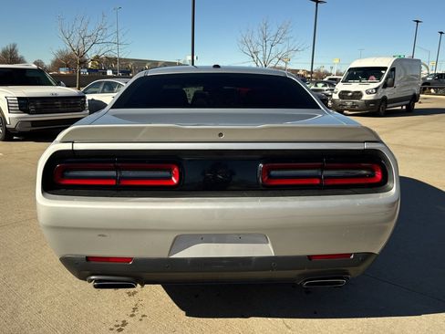 Used 2022 Dodge Challenger R/T image 5