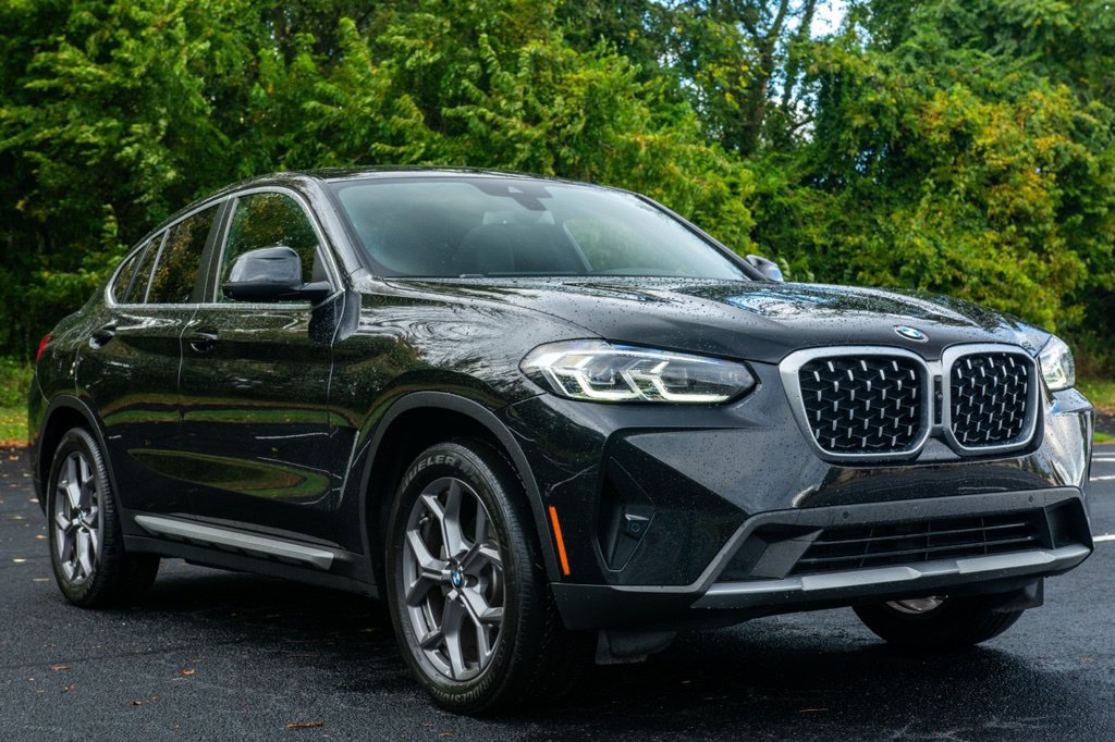 Certified 2024 BMW X4 xDrive30i w/ Premium Package AWD/4WD image 13