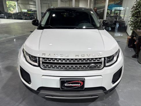 Used 2018 Land Rover Range Rover Evoque SE AWD/4WD image 2