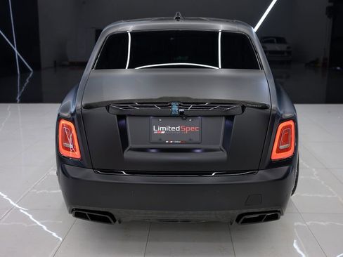Used 2023 Rolls-Royce Phantom Sedan RWD image 21
