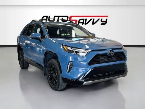 Used 2024 Toyota RAV4 SE AWD/4WD image 1