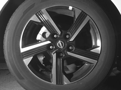 Used 2025 Nissan Sentra SV image 15