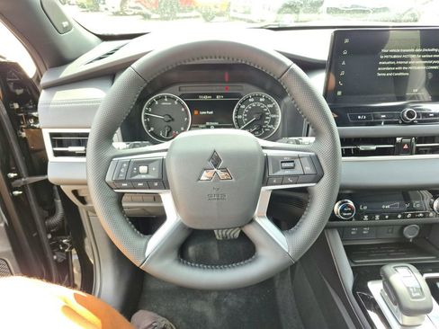 New 2026 Mitsubishi Outlander LE FWD image 14