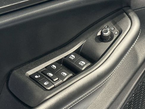 Used 2023 Jeep Grand Cherokee L Laredo AWD/4WD image 14