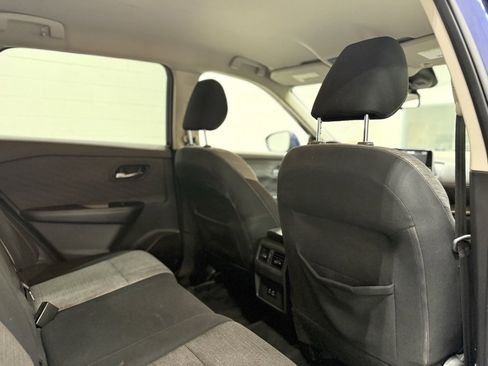 Used 2021 Nissan Rogue SV image 36