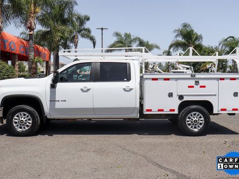 Used 2022 Chevrolet Silverado 2500 LT w/ Convenience Package image 5