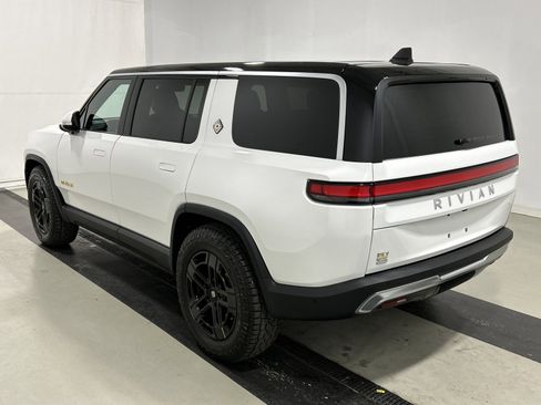 Used 2023 Rivian R1S Adventure AWD/4WD image 3