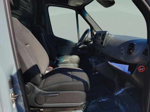 Used 2021 Mercedes-Benz Sprinter 144 Cargo image 7